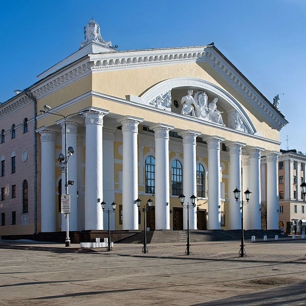 Театр Калуга, такси Москва-Калуга